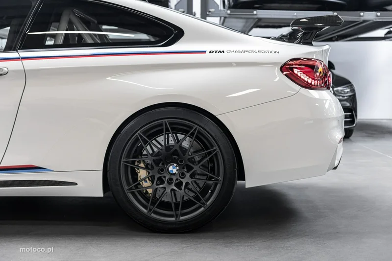 BMW M4 F82 13