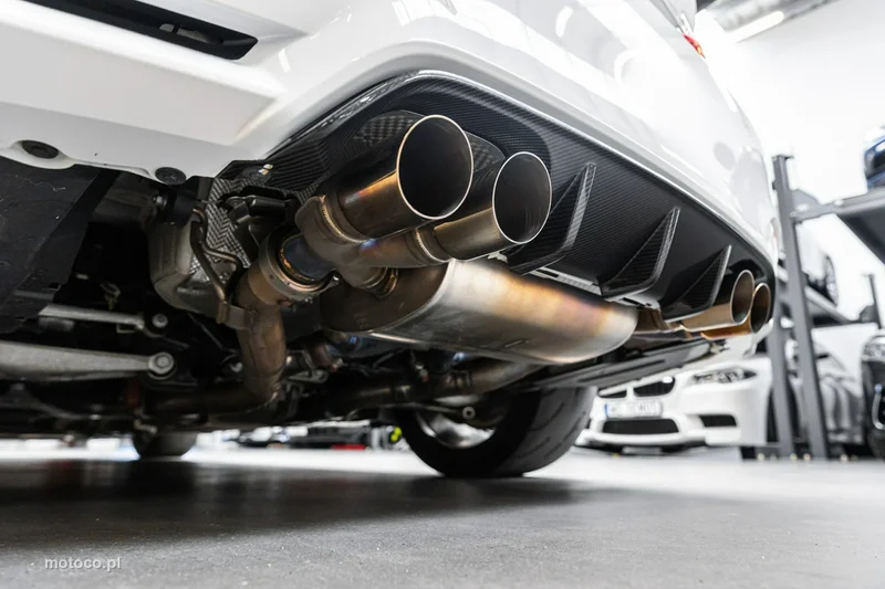 BMW M4 F82 20