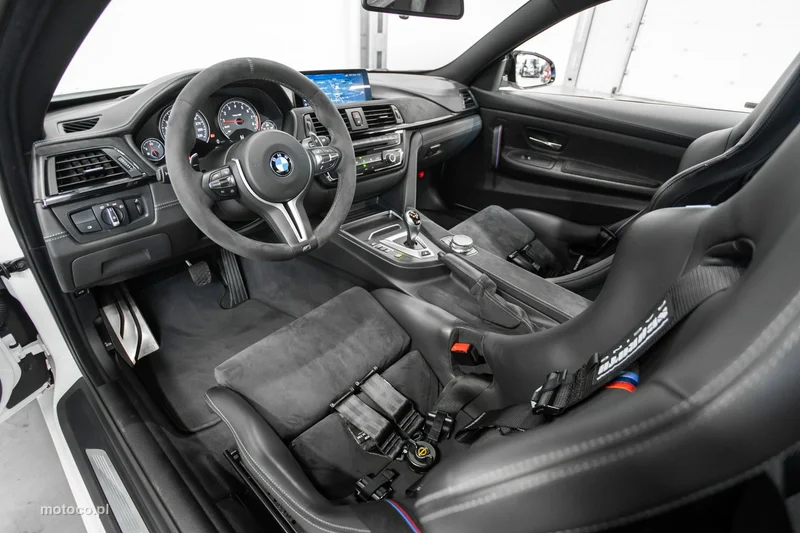 BMW M4 F82 27