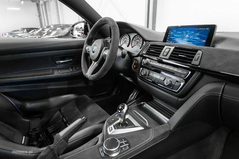 BMW M4 F82 60