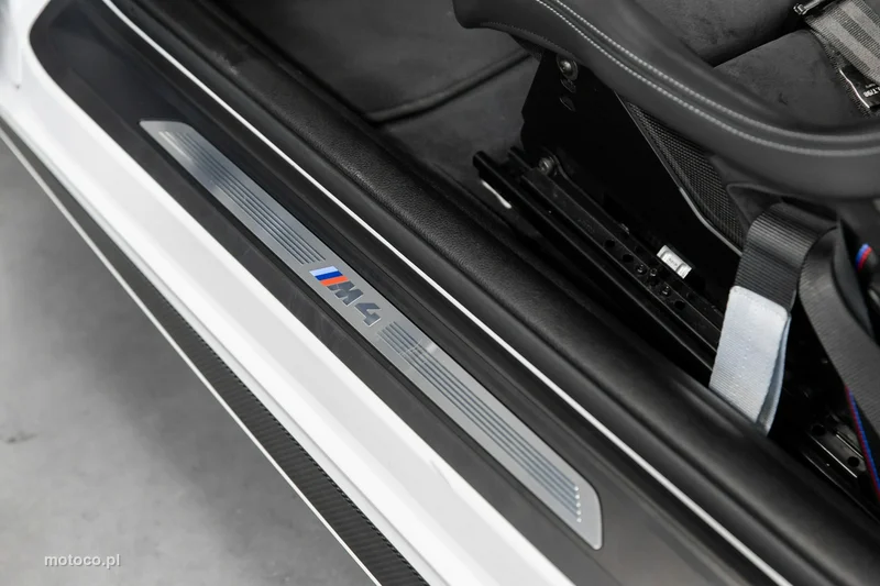 BMW M4 F82 63