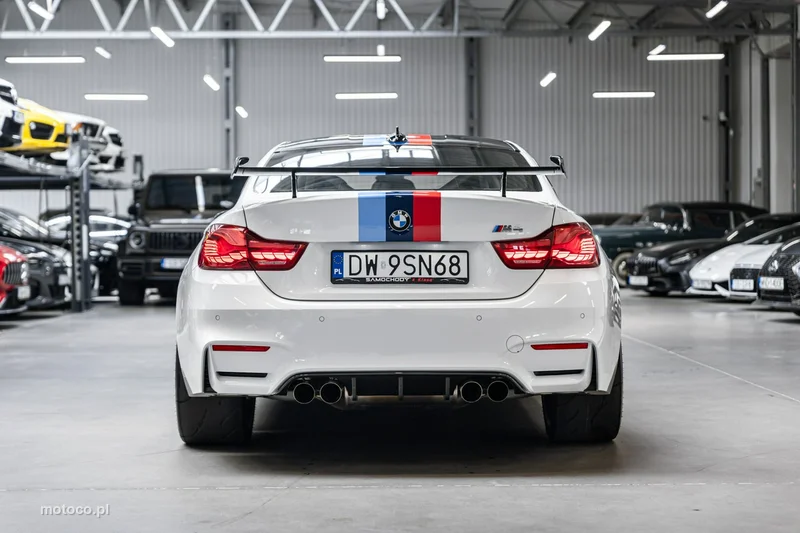 BMW M4 F82 8
