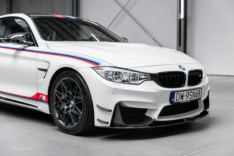 BMW M4 F82 10