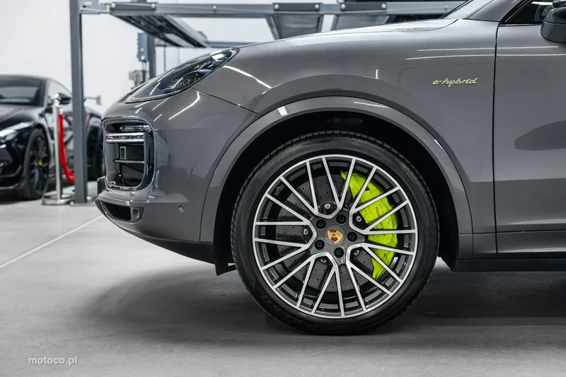 Porsche Cayenne 9YA Cayenne Turbo 13