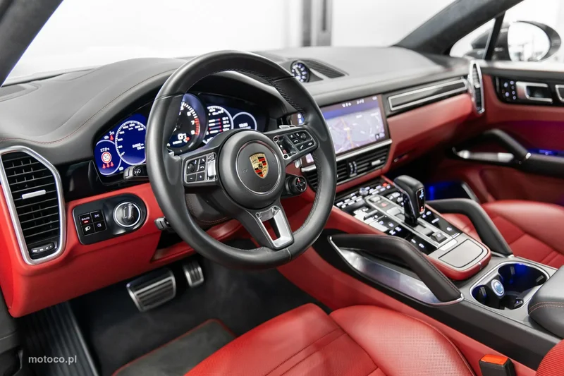 Porsche Cayenne 9YA Cayenne Turbo 62