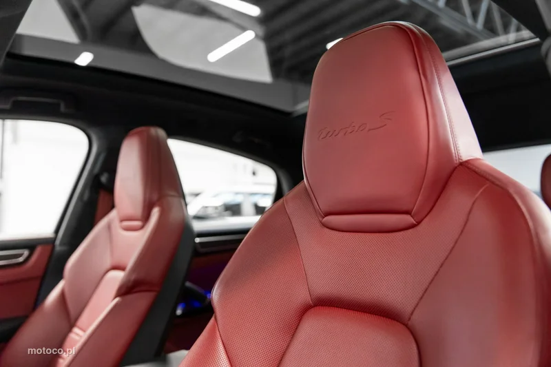 Porsche Cayenne 9YA Cayenne Turbo 66