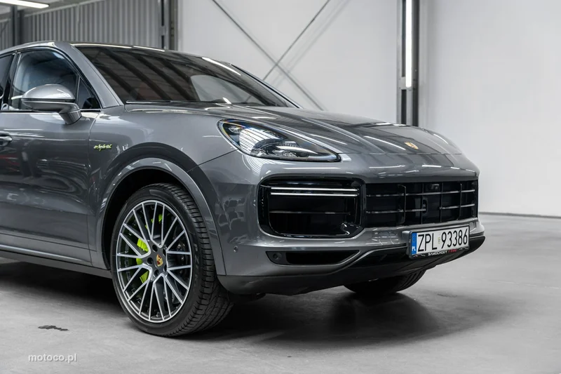 Porsche Cayenne 9YA Cayenne Turbo 10