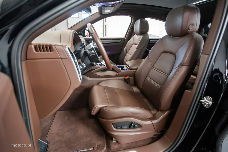 Porsche Cayenne 9YA 20
