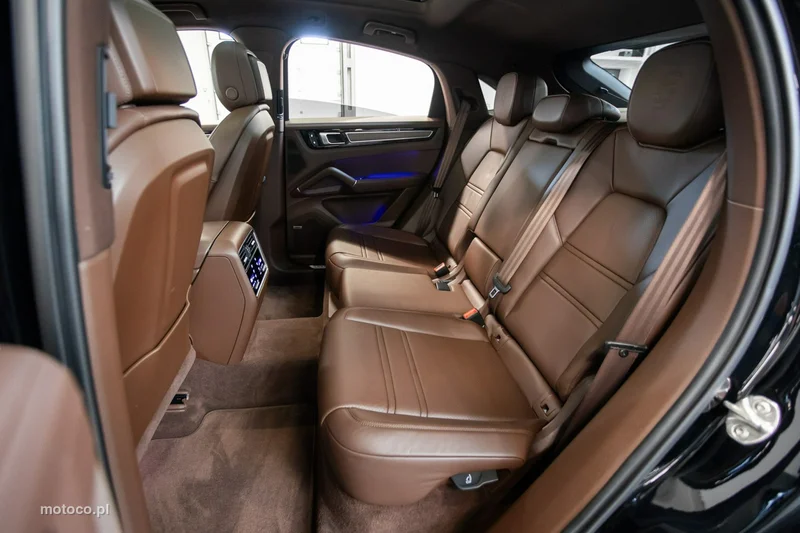Porsche Cayenne 9YA 21