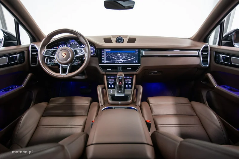 Porsche Cayenne 9YA 24