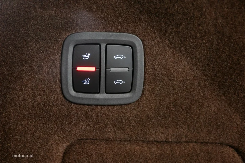 Porsche Cayenne 9YA 32