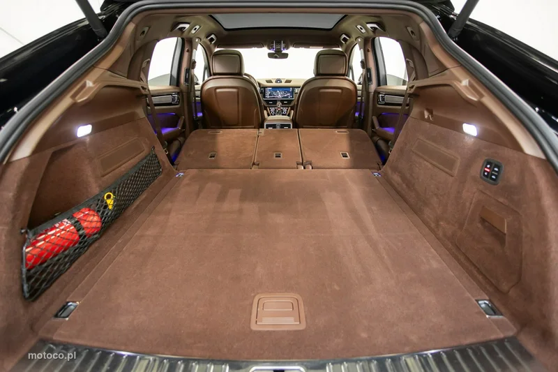 Porsche Cayenne 9YA 33