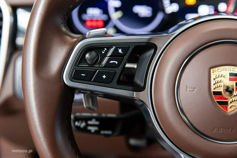 Porsche Cayenne 9YA 38