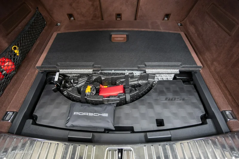 Porsche Cayenne 9YA 51