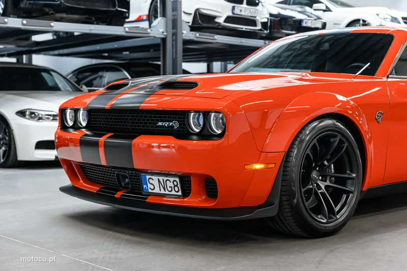 Dodge Challenger 13