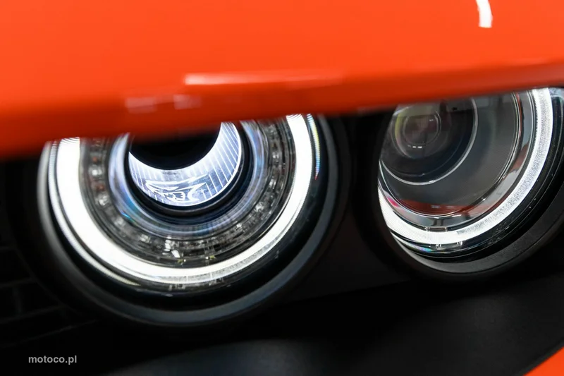 Dodge Challenger 15