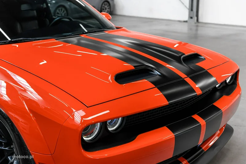 Dodge Challenger 16