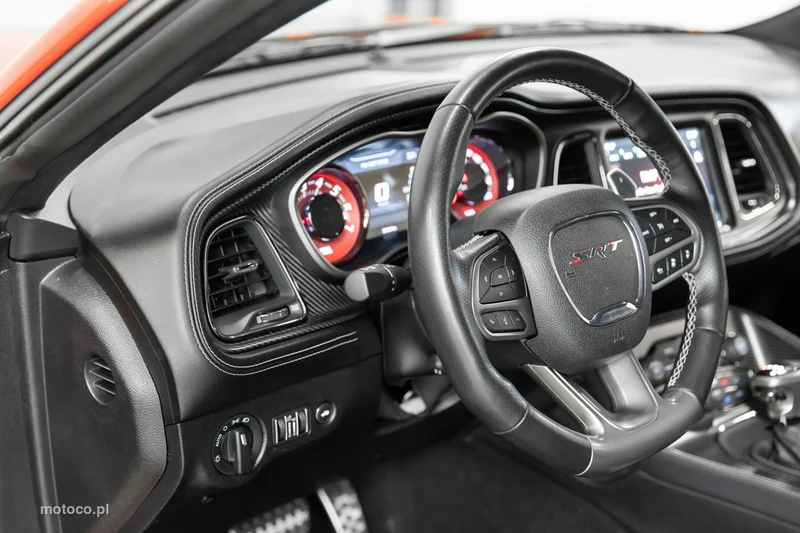 Dodge Challenger 29