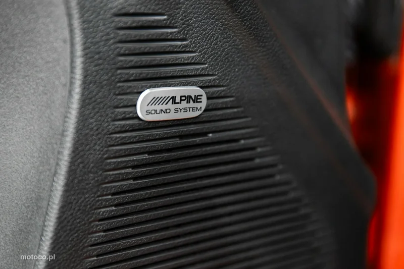 Dodge Challenger 32