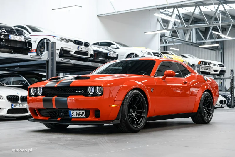 Dodge Challenger 44
