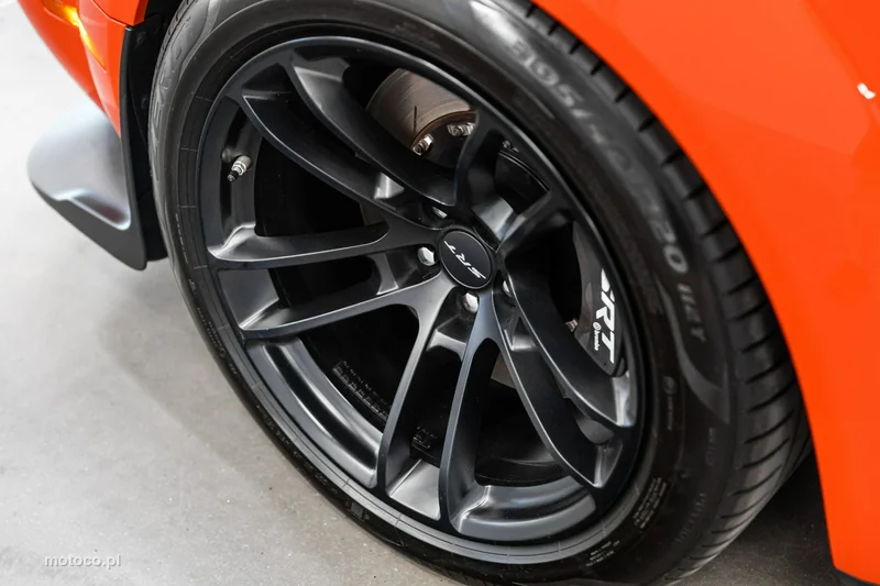 Dodge Challenger 52