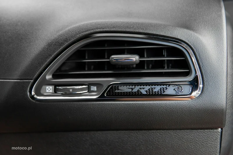 Dodge Challenger 68