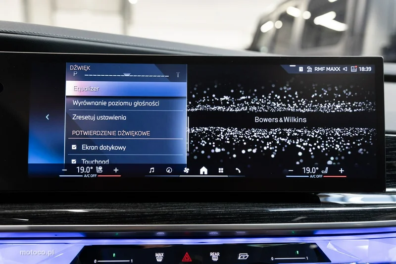 BMW Seria 7 G70 740 38