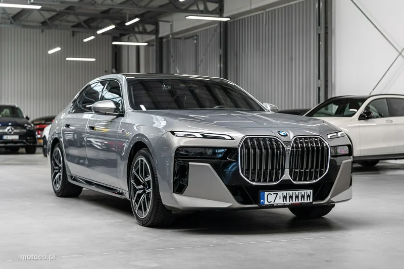 BMW Seria 7 G70 740 5