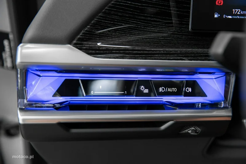 BMW Seria 7 G70 740 41