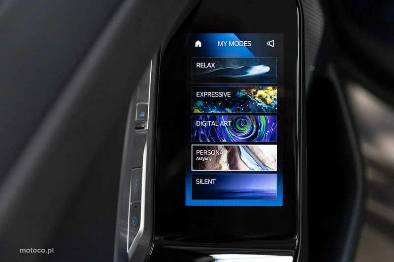 BMW Seria 7 G70 740 42