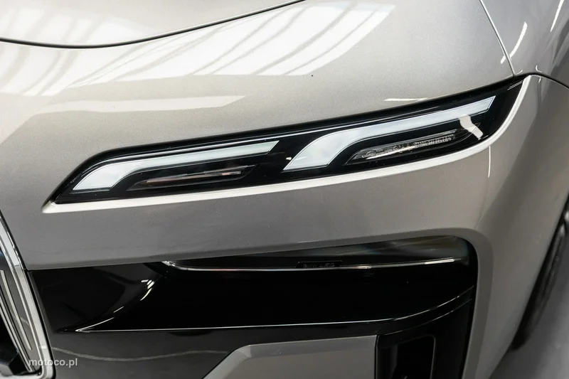 BMW Seria 7 G70 740 48