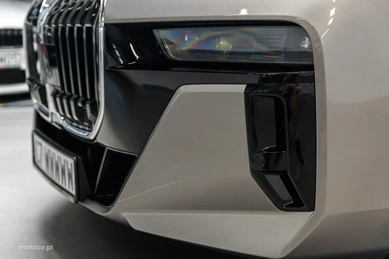 BMW Seria 7 G70 740 52