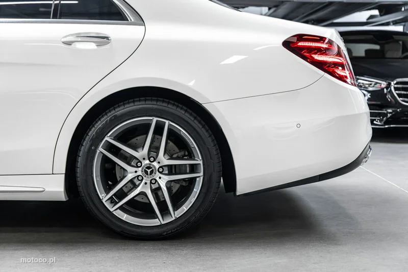 Mercedes-Benz Klasa S W222 S 560 14
