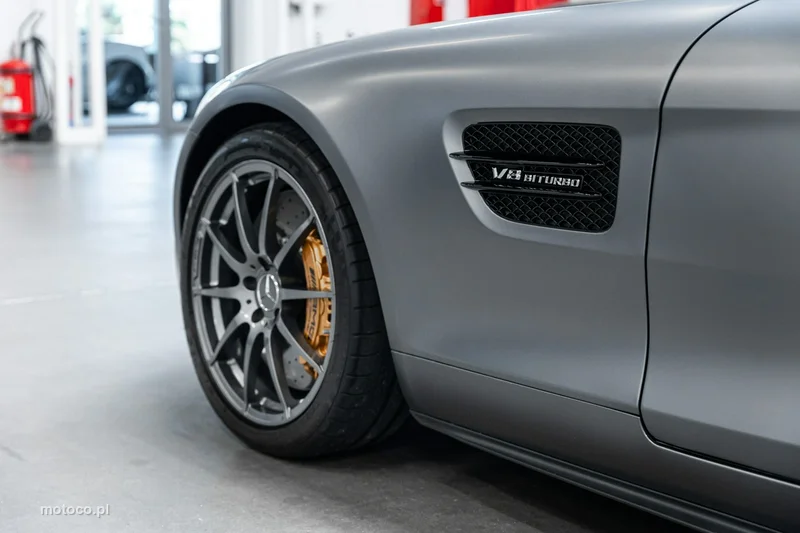 Mercedes-Benz AMG GT C190 13