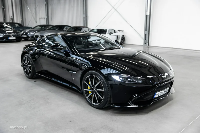Aston Martin Vantage 3