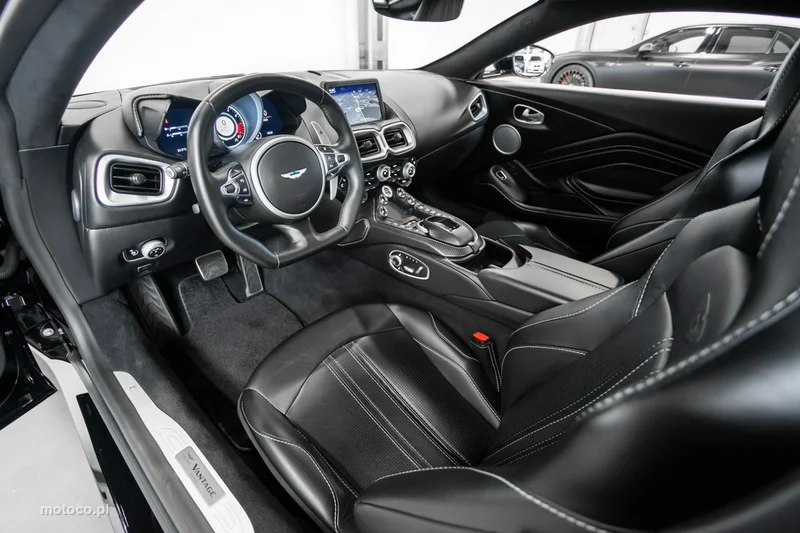 Aston Martin Vantage 21