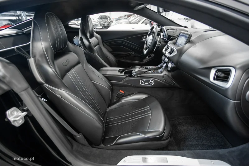 Aston Martin Vantage 24