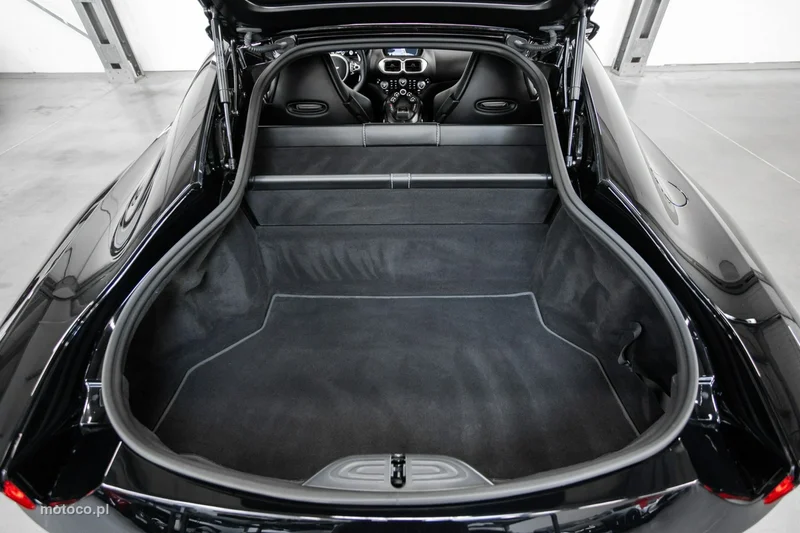 Aston Martin Vantage 26
