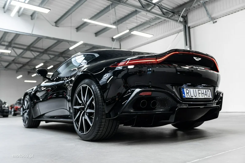 Aston Martin Vantage 45