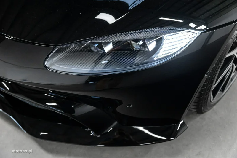 Aston Martin Vantage 46