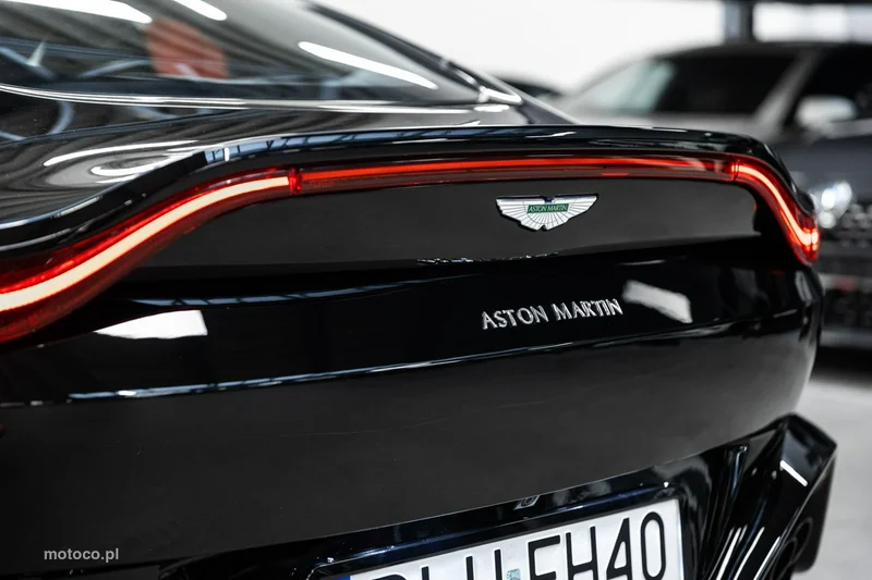 Aston Martin Vantage 51