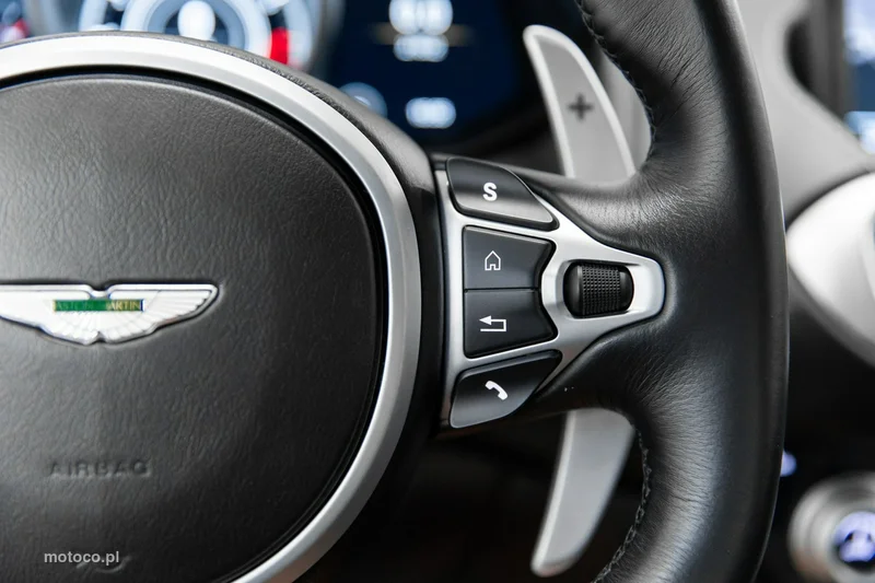 Aston Martin Vantage 62