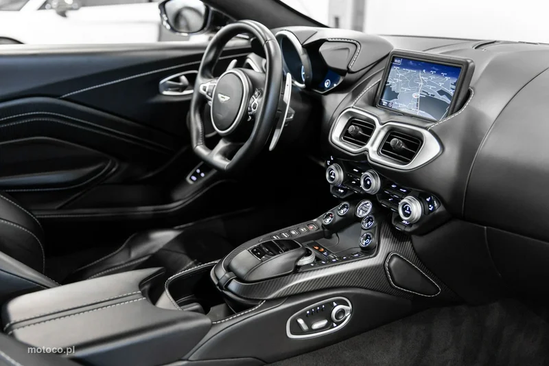 Aston Martin Vantage 65