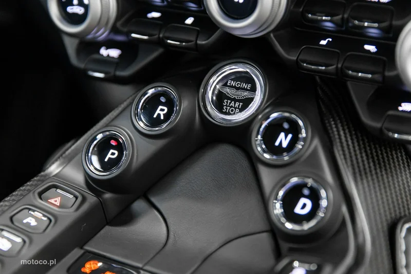 Aston Martin Vantage 66