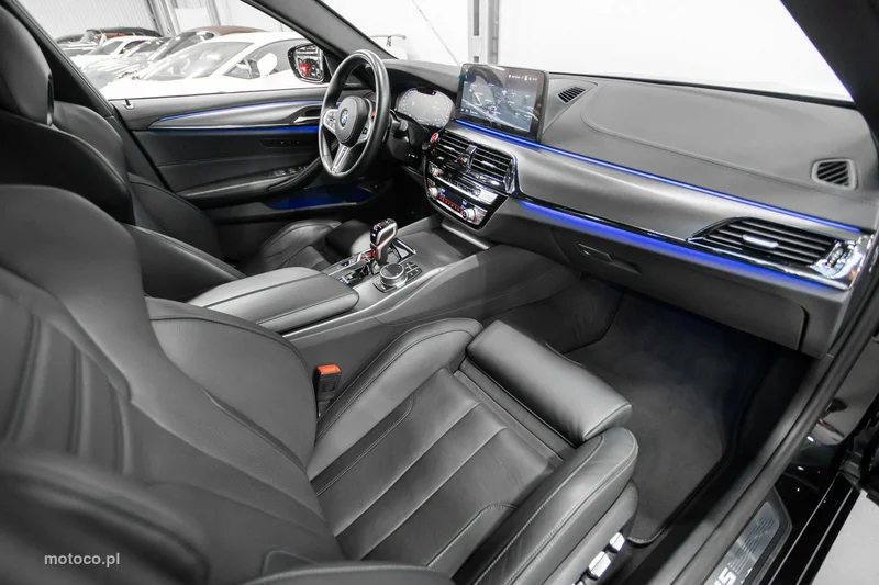 BMW M5 F90 24