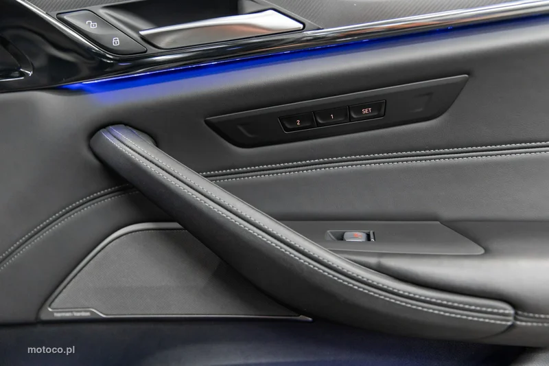 BMW M5 F90 36
