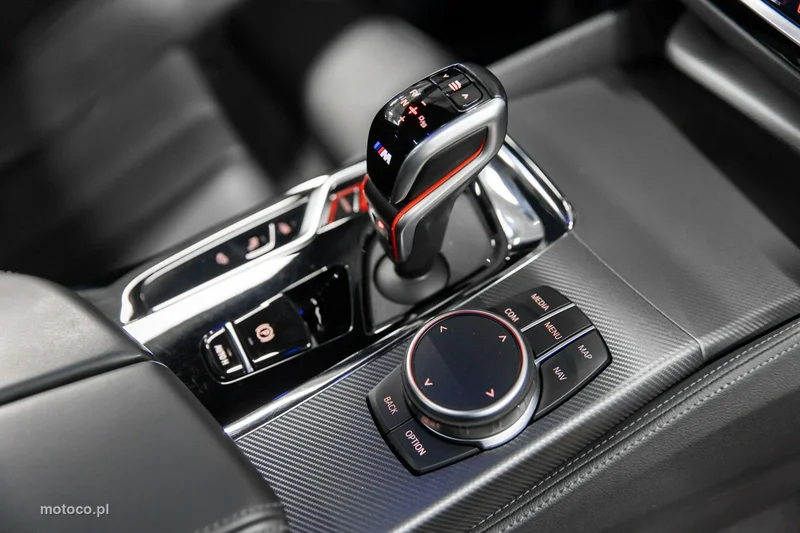 BMW M5 F90 70