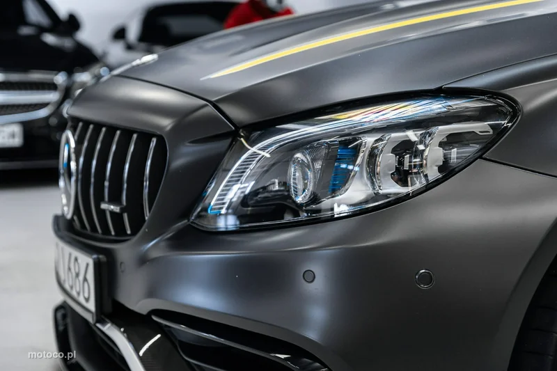 Mercedes-Benz Klasa C W205 C 63 AMG 12