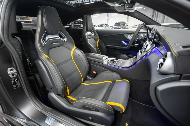 Mercedes-Benz Klasa C W205 C 63 AMG 26