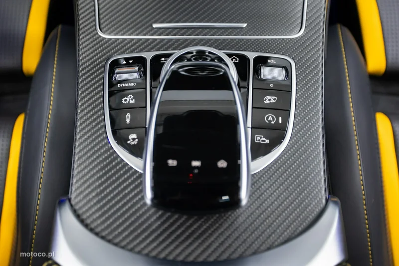 Mercedes-Benz Klasa C W205 C 63 AMG 31